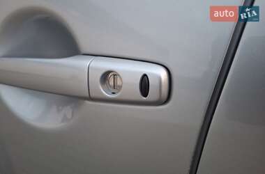 Внедорожник / Кроссовер Mitsubishi Outlander XL 2012 в 