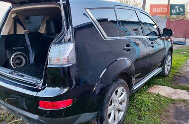Внедорожник / Кроссовер Mitsubishi Outlander XL 2012 в 