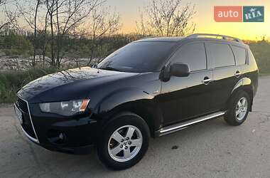 Mitsubishi Outlander XL 2010