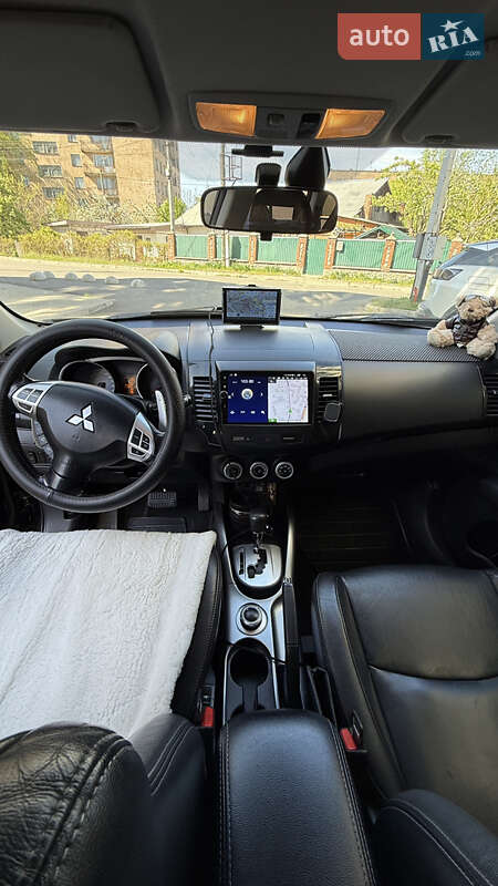 Внедорожник / Кроссовер Mitsubishi Outlander XL 2009 в Белой Церкви