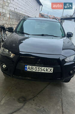 Позашляховик / Кросовер Mitsubishi Outlander XL 2010 в 