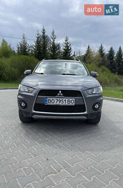 Mitsubishi Outlander XL 2010 Mitsubishi Outlander XL 2010
