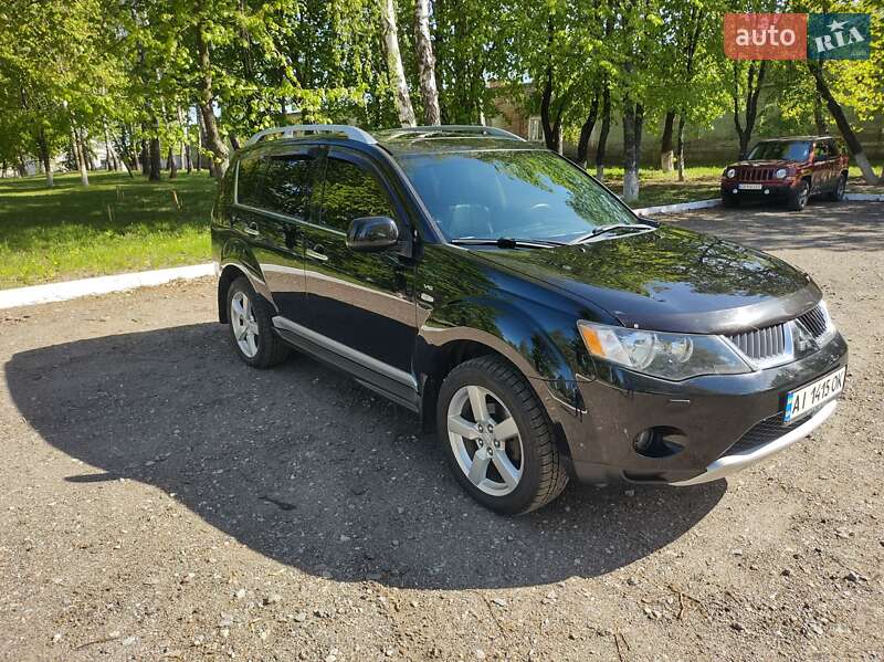 Позашляховик / Кросовер Mitsubishi Outlander XL 2009 в Чернігові