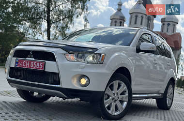 Внедорожник / Кроссовер Mitsubishi Outlander XL 2012 в Самборе