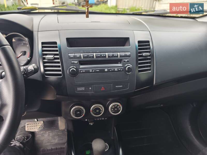 Внедорожник / Кроссовер Mitsubishi Outlander XL 2007 в Одессе