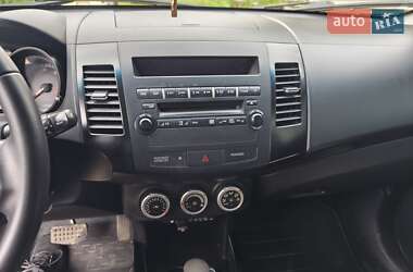 Внедорожник / Кроссовер Mitsubishi Outlander XL 2007 в 