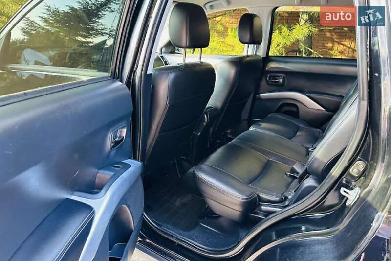 Позашляховик / Кросовер Mitsubishi Outlander XL 2007 в Дніпрі