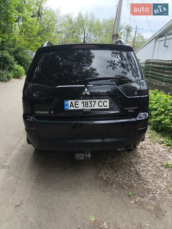 Позашляховик / Кросовер Mitsubishi Outlander XL 2007 в Дніпрі