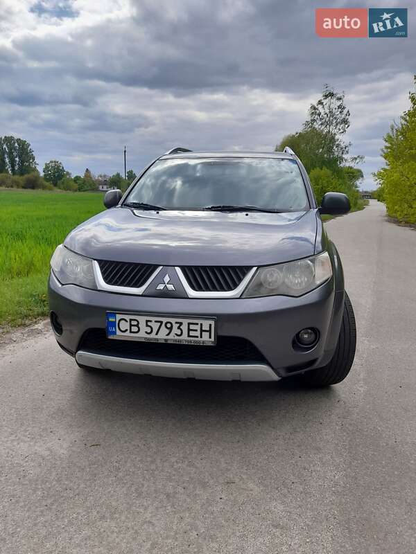 Позашляховик / Кросовер Mitsubishi Outlander XL 2008 в Ріпках