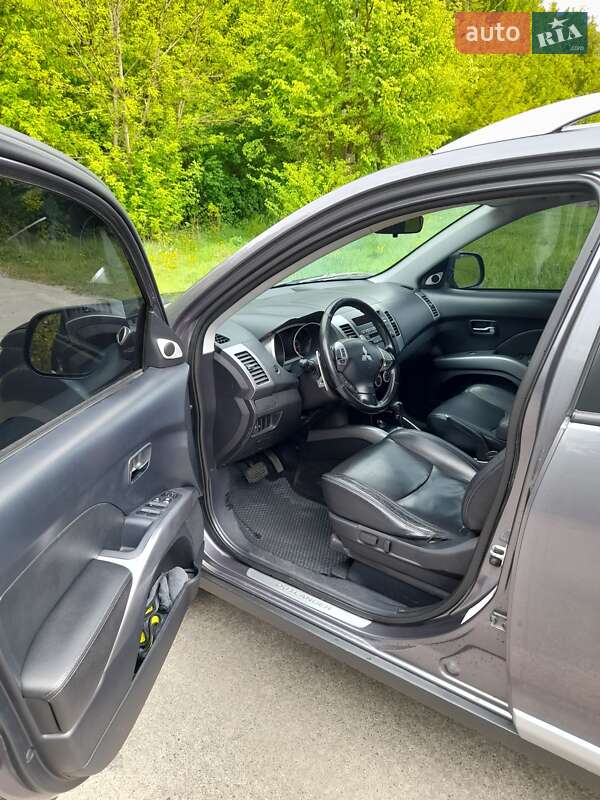 Позашляховик / Кросовер Mitsubishi Outlander XL 2008 в Ріпках