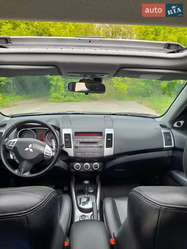 Позашляховик / Кросовер Mitsubishi Outlander XL 2008 в Ріпках