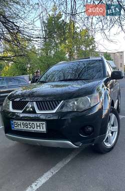 Внедорожник / Кроссовер Mitsubishi Outlander XL 2009 в 