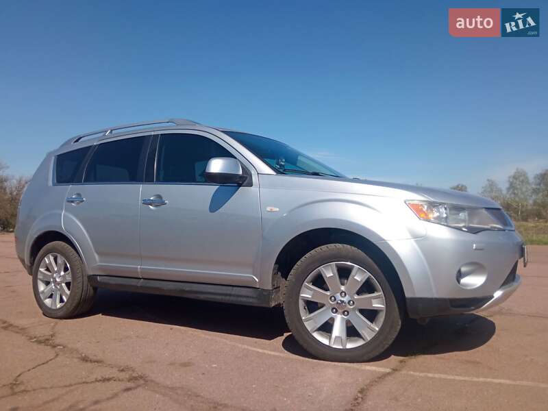 Mitsubishi Outlander XL 2008