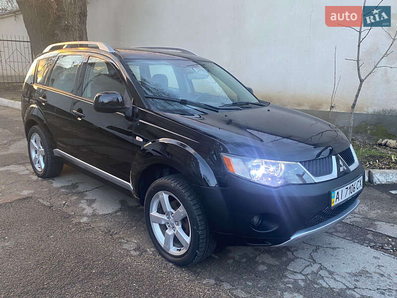 Позашляховик / Кросовер Mitsubishi Outlander XL 2008 в Одесі