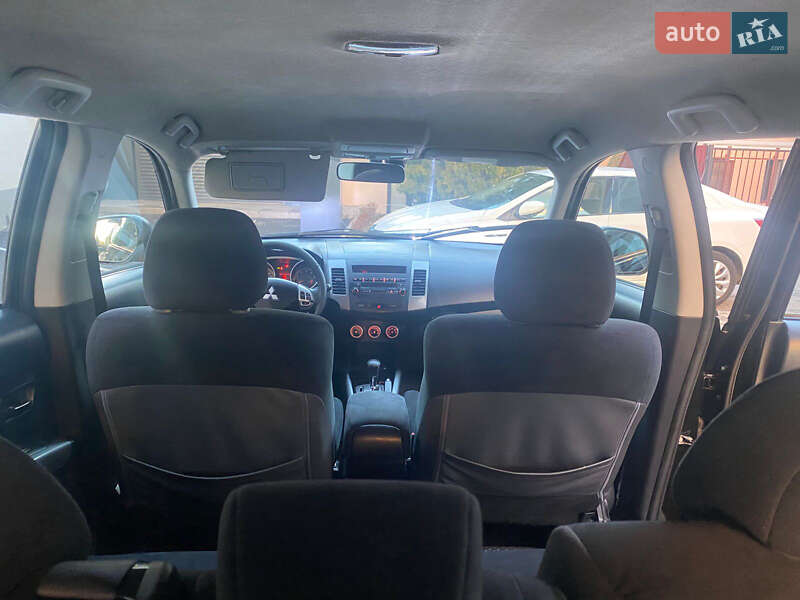 Позашляховик / Кросовер Mitsubishi Outlander XL 2008 в Одесі