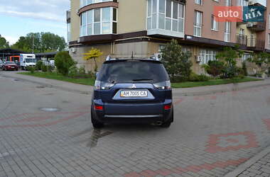 Позашляховик / Кросовер Mitsubishi Outlander XL 2008 в 