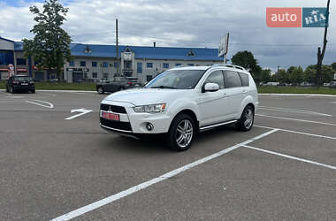 Внедорожник / Кроссовер Mitsubishi Outlander XL 2010 в 