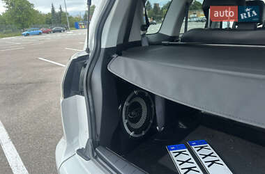 Внедорожник / Кроссовер Mitsubishi Outlander XL 2010 в 