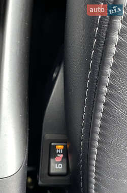 Внедорожник / Кроссовер Mitsubishi Outlander XL 2009 в 