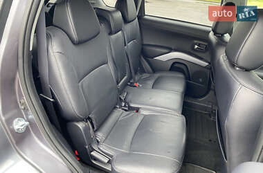 Внедорожник / Кроссовер Mitsubishi Outlander XL 2009 в 