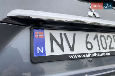 Внедорожник / Кроссовер Mitsubishi Outlander XL 2009 в 