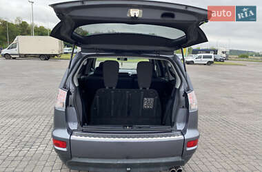 Внедорожник / Кроссовер Mitsubishi Outlander XL 2009 в 