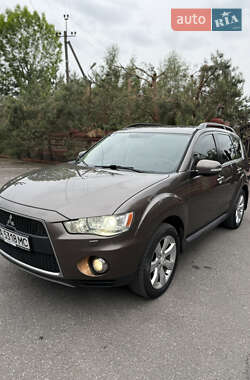 Внедорожник / Кроссовер Mitsubishi Outlander XL 2012 в 
