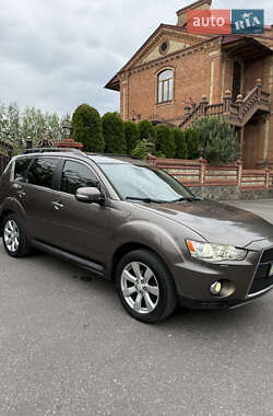 Внедорожник / Кроссовер Mitsubishi Outlander XL 2012 в 