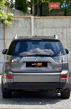 Позашляховик / Кросовер Mitsubishi Outlander XL 2008 в 