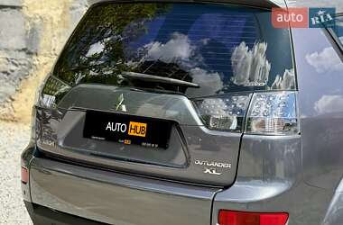 Позашляховик / Кросовер Mitsubishi Outlander XL 2008 в 