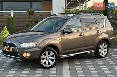 Внедорожник / Кроссовер Mitsubishi Outlander XL 2011 в 