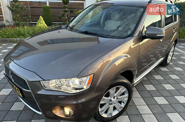 Внедорожник / Кроссовер Mitsubishi Outlander XL 2011 в 