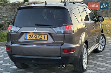 Внедорожник / Кроссовер Mitsubishi Outlander XL 2011 в 