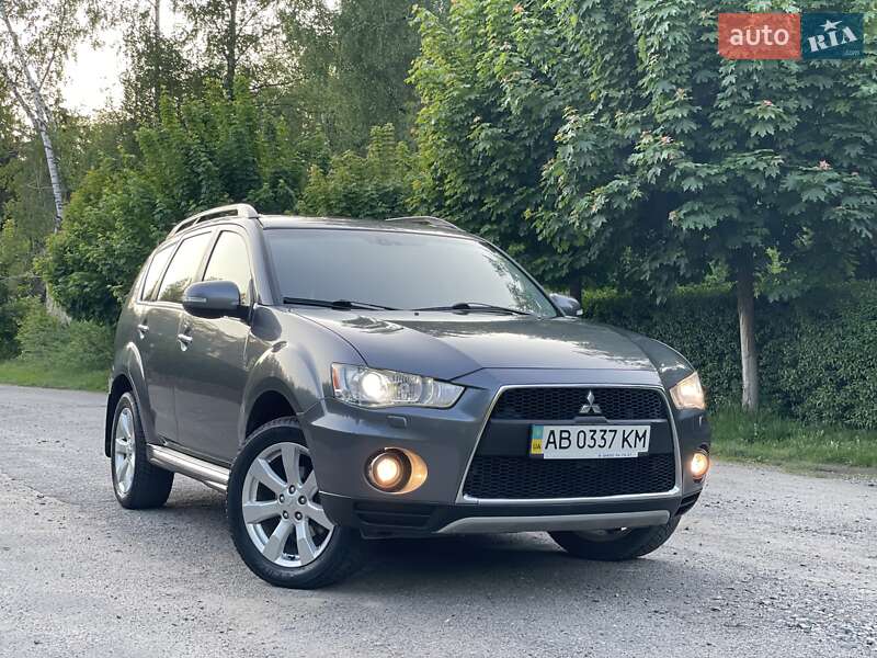 Внедорожник / Кроссовер Mitsubishi Outlander XL 2011 в Виннице