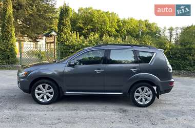 Внедорожник / Кроссовер Mitsubishi Outlander XL 2011 в 