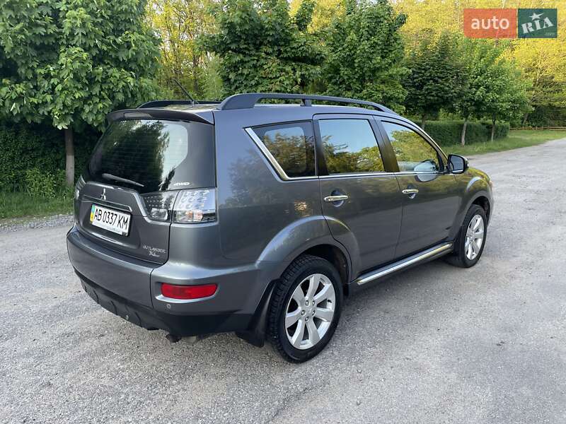 Внедорожник / Кроссовер Mitsubishi Outlander XL 2011 в Виннице