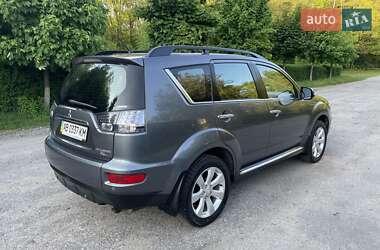 Внедорожник / Кроссовер Mitsubishi Outlander XL 2011 в 
