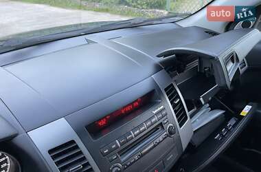 Внедорожник / Кроссовер Mitsubishi Outlander XL 2011 в 
