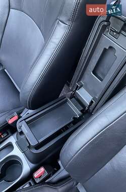 Внедорожник / Кроссовер Mitsubishi Outlander XL 2011 в 
