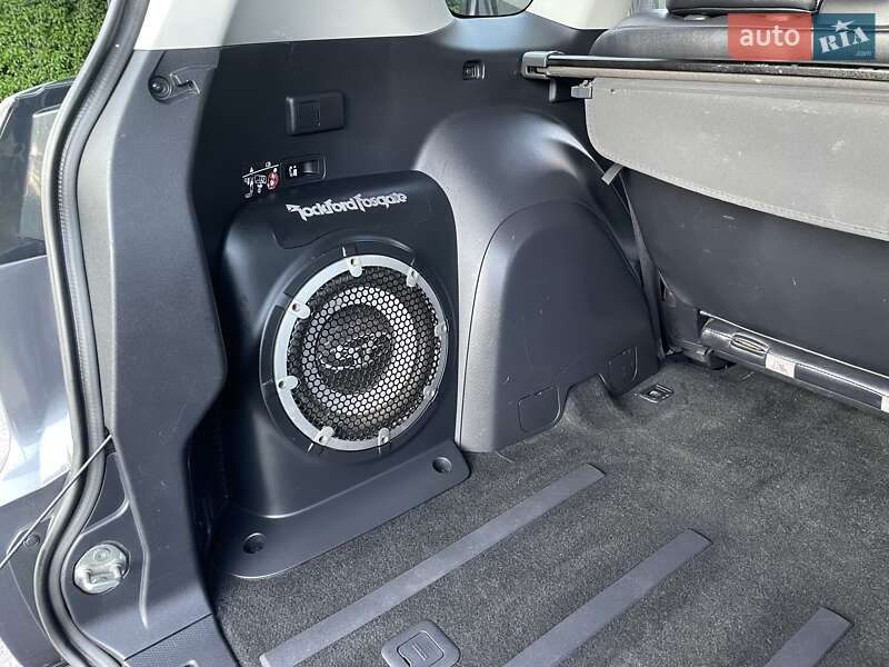 Внедорожник / Кроссовер Mitsubishi Outlander XL 2011 в Виннице