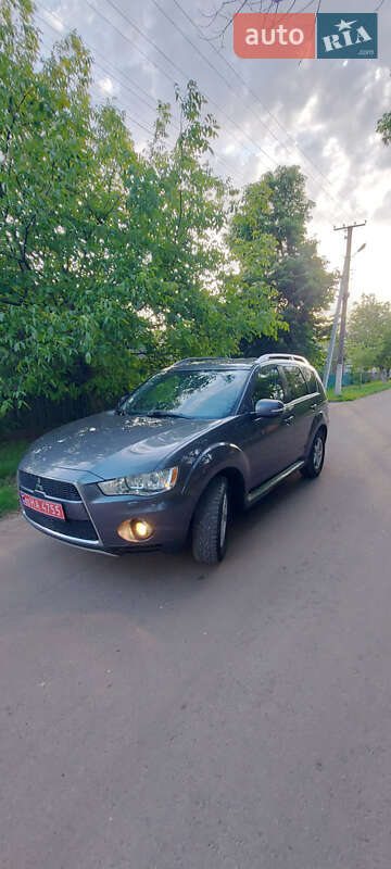 Позашляховик / Кросовер Mitsubishi Outlander XL 2010 в Білгороді-Дністровському