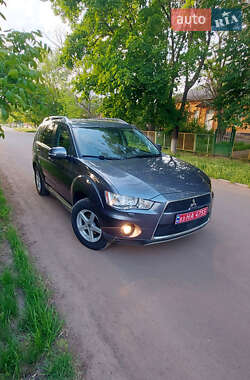 Mitsubishi Outlander XL 2010