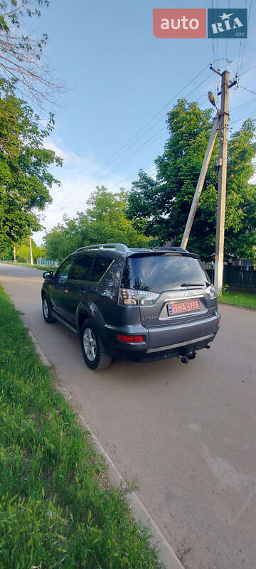 Позашляховик / Кросовер Mitsubishi Outlander XL 2010 в Білгороді-Дністровському