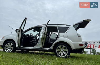 Позашляховик / Кросовер Mitsubishi Outlander XL 2012 в Києві