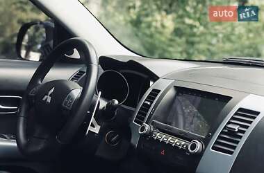 Внедорожник / Кроссовер Mitsubishi Outlander XL 2008 в 