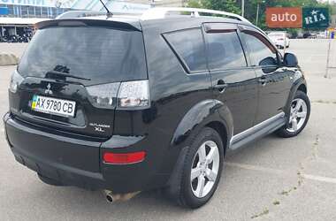 Внедорожник / Кроссовер Mitsubishi Outlander XL 2009 в 