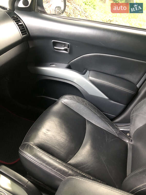Позашляховик / Кросовер Mitsubishi Outlander XL 2008 в Рівному