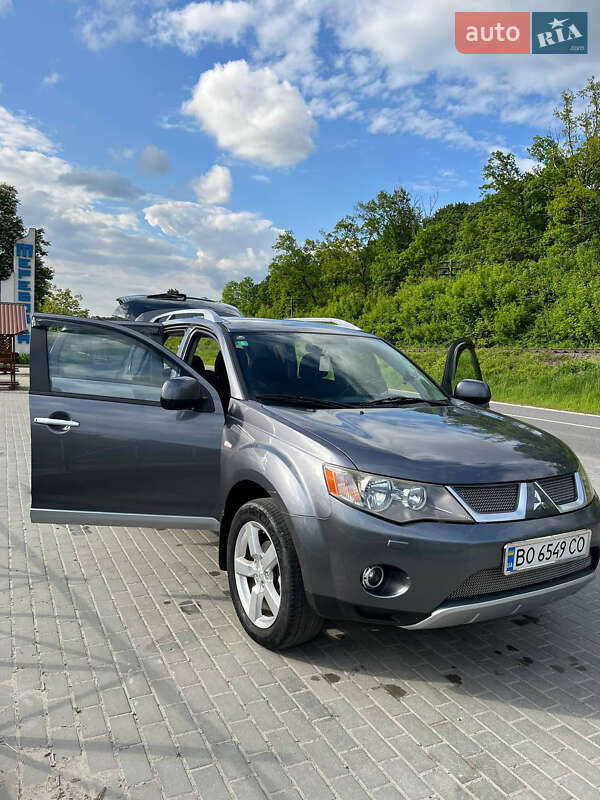 Позашляховик / Кросовер Mitsubishi Outlander XL 2007 в Теребовлі