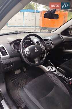 Внедорожник / Кроссовер Mitsubishi Outlander XL 2008 в 