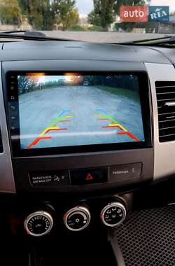 Внедорожник / Кроссовер Mitsubishi Outlander XL 2007 в 